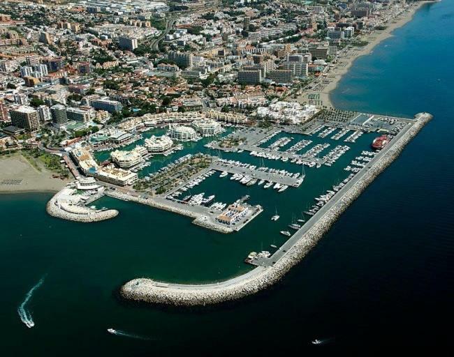 Malaga Benalmadena Puerto Marina Playa Vacacional Luxury Apartment Bagian luar foto